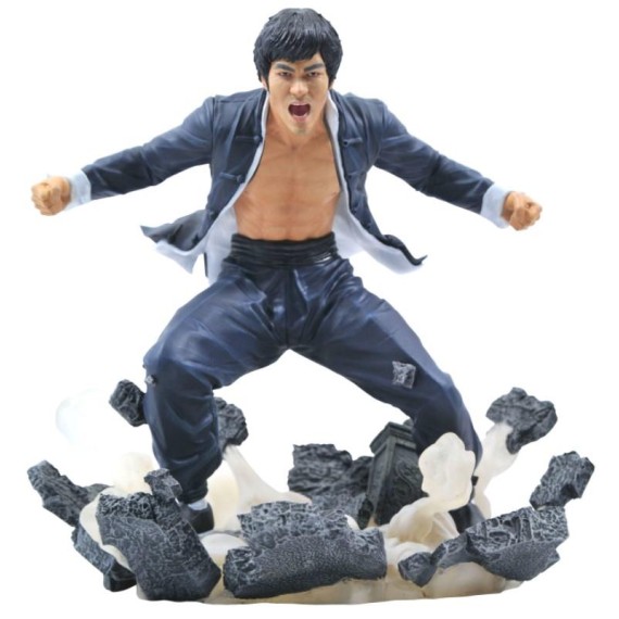 Diamond: Bruce Lee Gallery - Earth PVC Statue (23cm) (Mar212004)