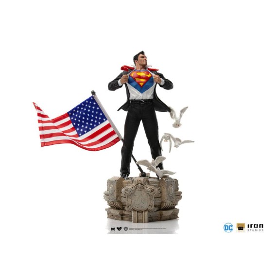 Iron Studios: DC Comics Deluxe Art Scale Statue 1/10 Clark Kent 29 cm