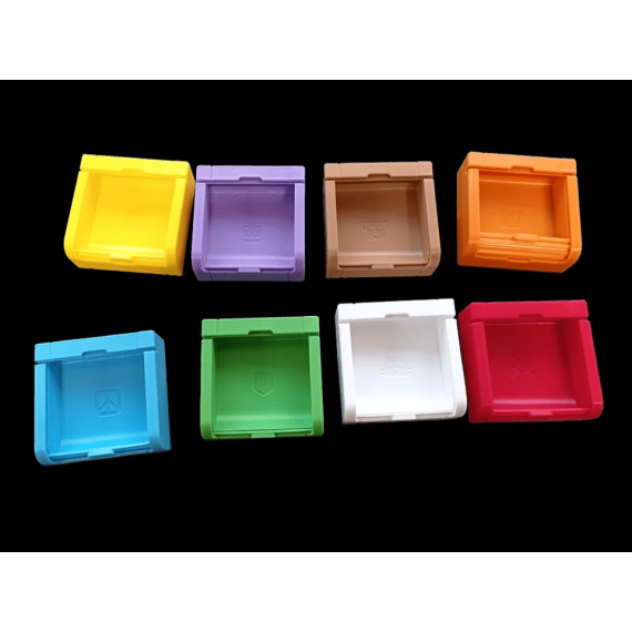 Dice containers suitable for ‘Cubitos’ and ‘Fowl Play’ expansion (8 Dice containers)